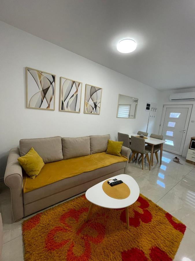 סמדרבו Leda Apartmani מראה חיצוני תמונה