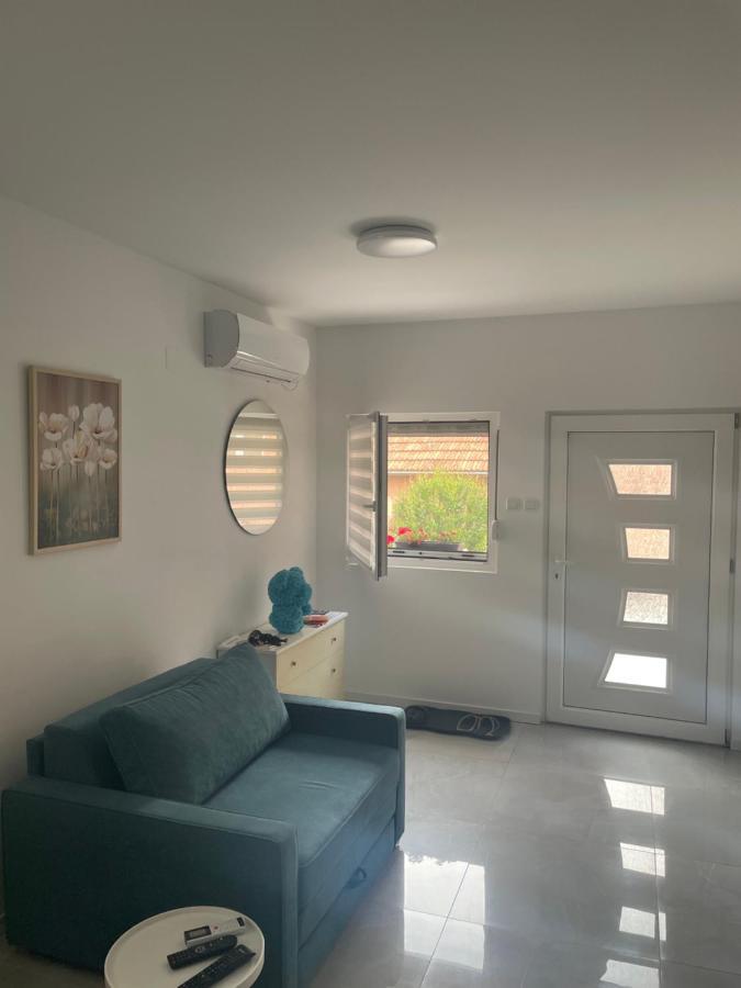סמדרבו Leda Apartmani מראה חיצוני תמונה